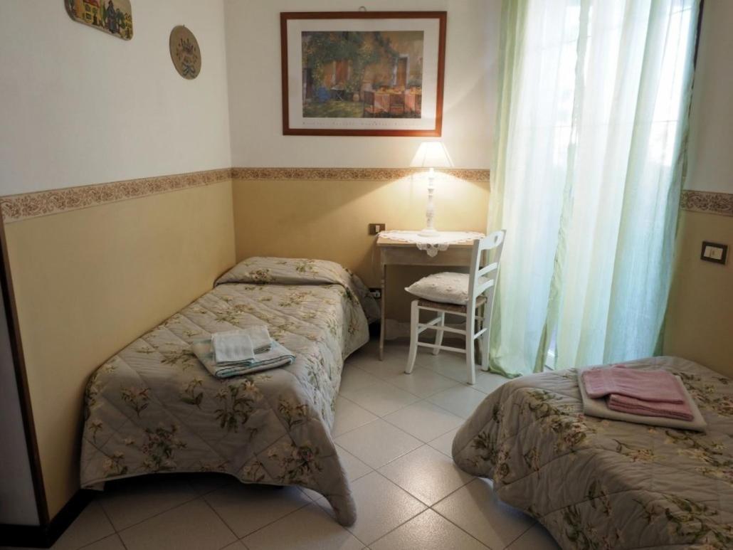 Casa Margherita Affittacamere B&B フォッローニカ エクステリア 写真