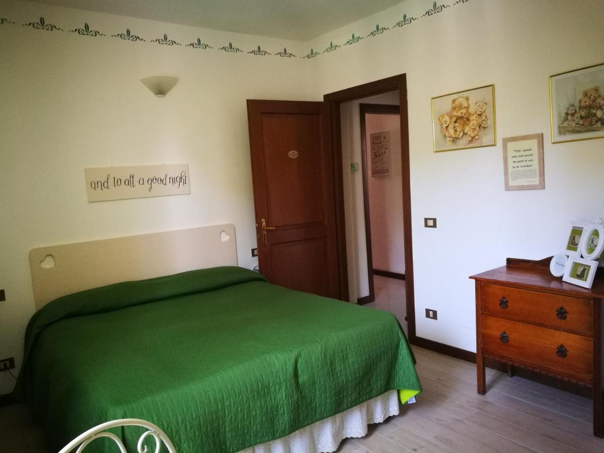 Casa Margherita Affittacamere B&B フォッローニカ エクステリア 写真