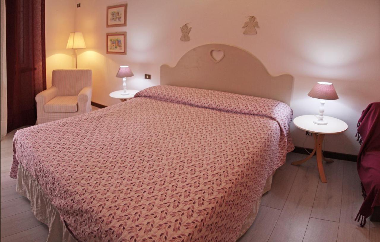 Casa Margherita Affittacamere B&B フォッローニカ エクステリア 写真
